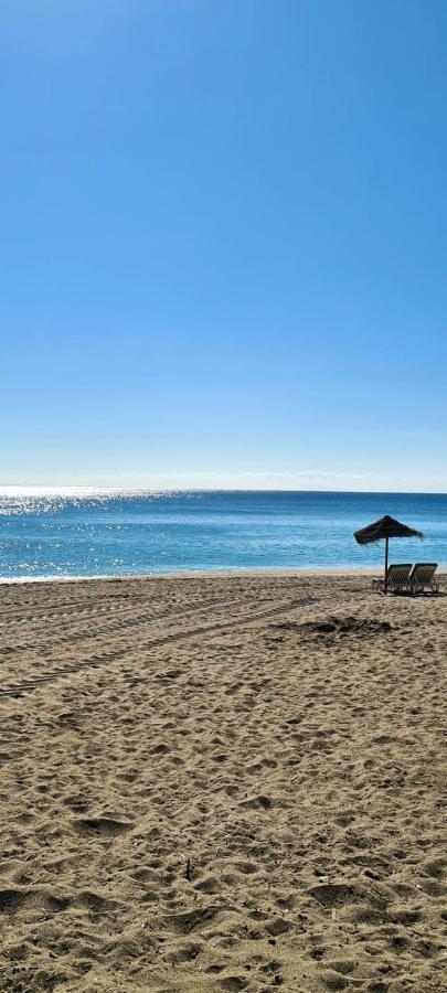 Apartamento A 2 Minutos De La Playa Y Centro フエンヒロラ エクステリア 写真